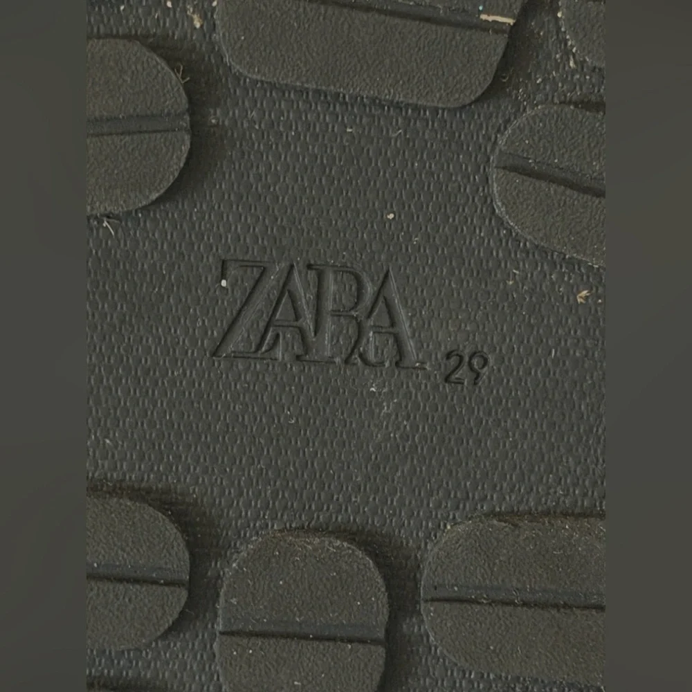 Zara black toddler